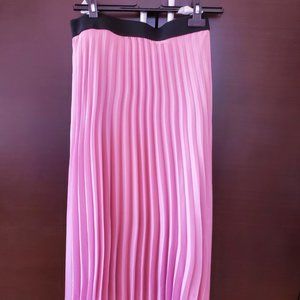 PINK MAXI PLEATED SKIRT